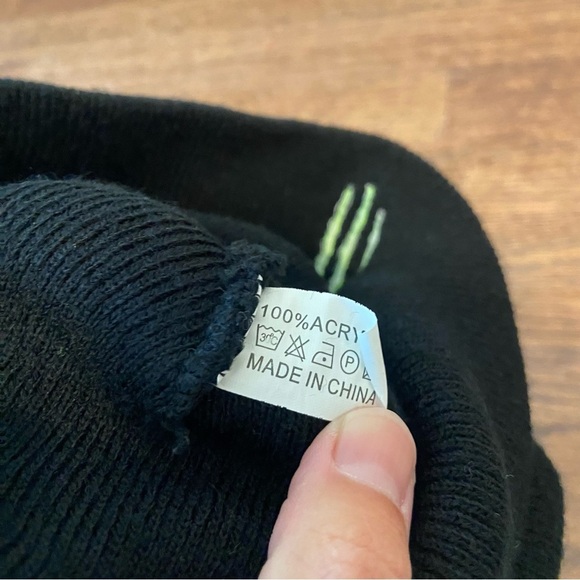 Monster Energy Co. | Monster Logo Black Beanie Winter Hat One Size - Picture 4 of 6
